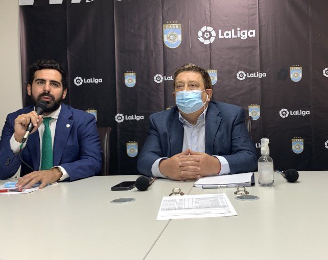 El básquet argentino quiere mejorar cosas y apeló a una alianza con el fútbol español.