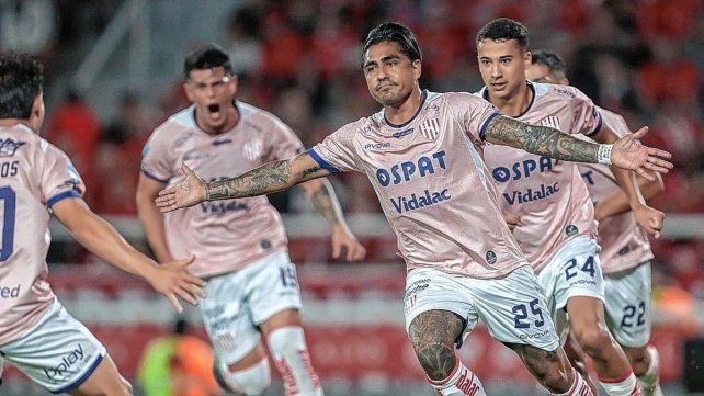 Cristian Tarragona abri&oacute; la cuenta para Uni&oacute;n de penal, en una sanci&oacute;n que tambi&eacute;n protest&oacute; Independiente.