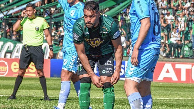 Jonathan Fleita se quedar&aacute; con el pase en su poder. Prensa Nueva Chicago.