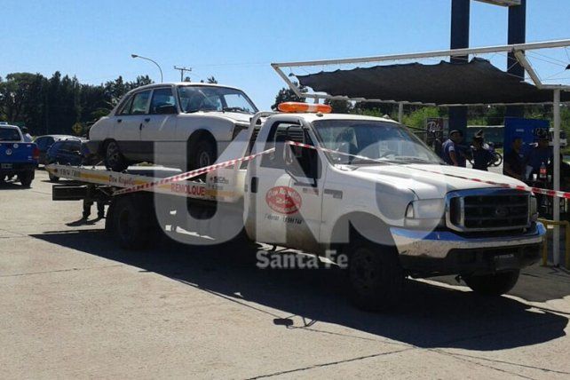 El 2 de abril. El chofer de la grúa notó algo extraño en quien contrató el servicio y lo denunció. 