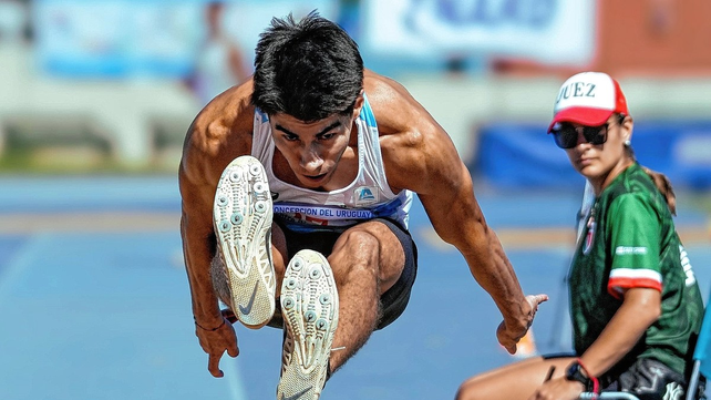 El humbolense Brian L&oacute;pez ocup&oacute; el tercer lugar del podio en la prueba de salto en largo.