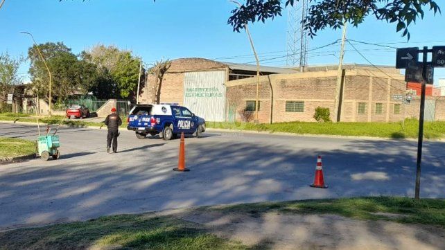 El artefacto explosivo fue hallado en avenida Facundo Zuviría y calle Azcuénaga.