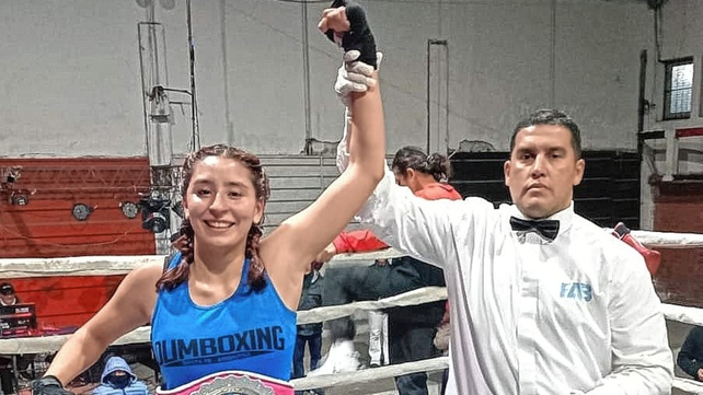 Entrenada por Osvaldo Salami y Walter Z&oacute;ccola, Gianella Rodr&iacute;guez, gan&oacute; por decisi&oacute;n mayoritaria.
