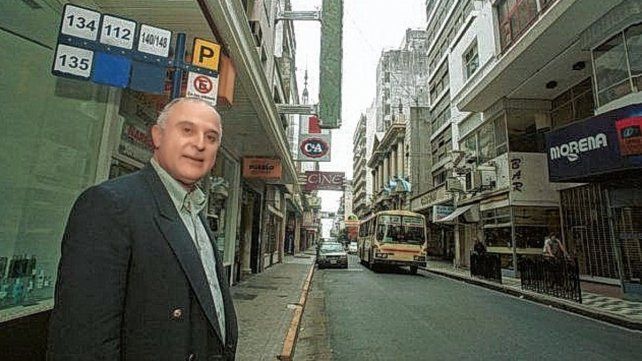 En marzo de 2001 Lifschitz es nombrado secretario municipal de Servicios Públicos y el transporte será el gran tema a resolver.