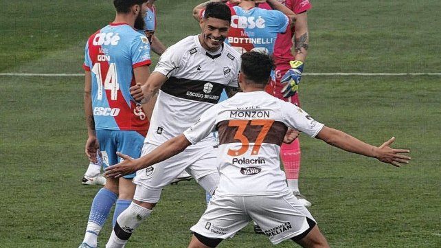 Lucas Acevedo rescindir&aacute; con Platense y volver&aacute; a Col&oacute;n.