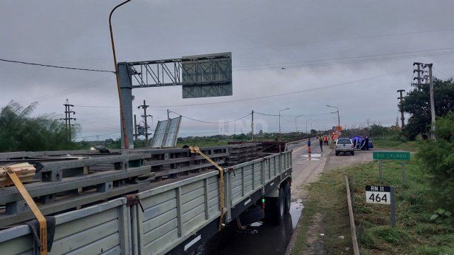 Comienza la instalación del puente Bailey sobre la estructura del Carretero. Comienza la instalación del puente Bailey sobre la estructura del Carretero.