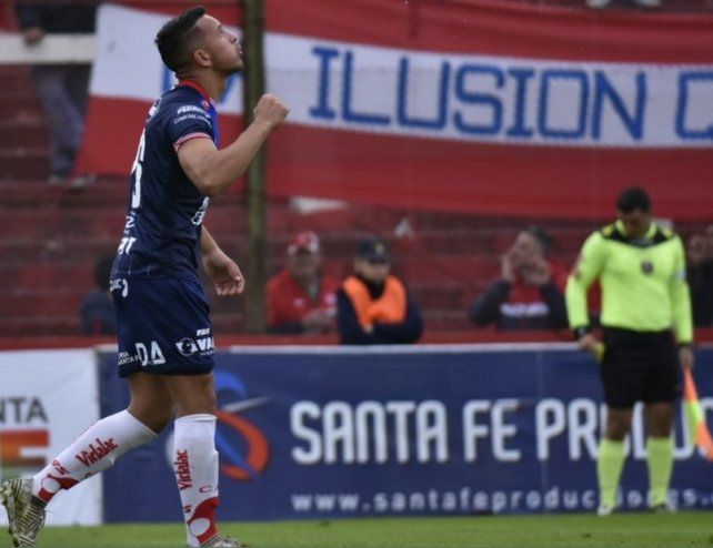 Matías Gallegos no era tenido en cuenta por Juan Azconzábal y por eso se irá a jugar a Chacarita.