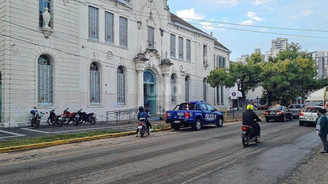 Custodia policial Almirante Brown