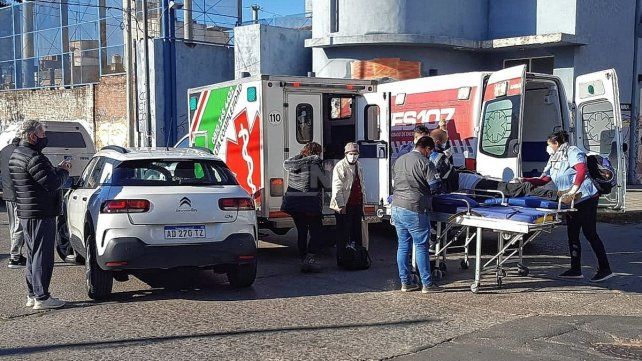 El accidente fue protagonizado por un auto y una ambulancia