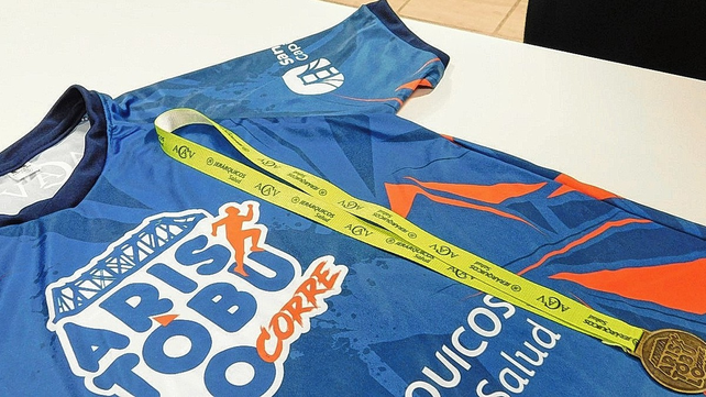 Los competidores recibir&aacute;n la remera oficial del Arist&oacute;bulo Corre y la correspondiente medalla para ambas distancias. &nbsp;