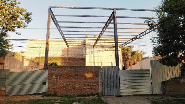  Güemes al 5600, entre Rupero Godoy y Derqui, se está construyendo el nuevo gimnasio de Villa Dora.