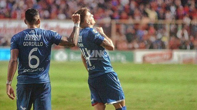 Con la vuelta de Zenón y varias ausencias, Unión visita a Vélez en el José Amalfitani.