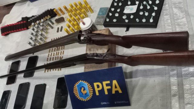 Los elementos secuestrados en los allanamientos realizados por la Policía Federal. Los elementos secuestrados en los allanamientos realizados por la Policía Federal.