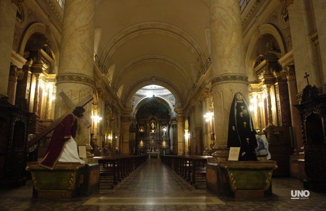 El convento de Santo Domingo, también conocido como Iglesia de la Virgen del Rosario, está en la ciudad de Santa Fe hace más de 400 años.