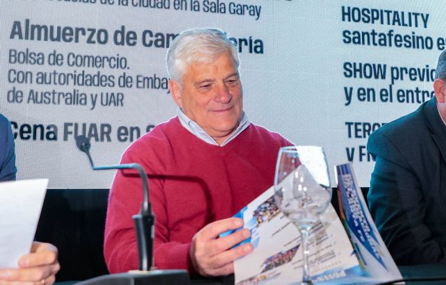 El máximo dirigente del rugby local, que esto es producto del esfuerzo de todos los dirigentes de la USR. El máximo dirigente del rugby local, que esto es producto del esfuerzo de todos los dirigentes de la USR.