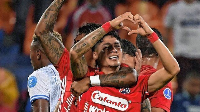 En Colombia relacionan el extremo Bryan Castrillón con Unión.