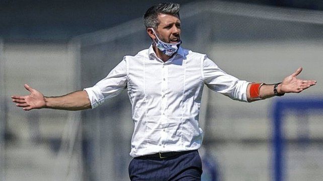 El uruguayo Paulo Pezzolano es uno de los candidatos a ser DT de Talleres por el Cacique Medina.
