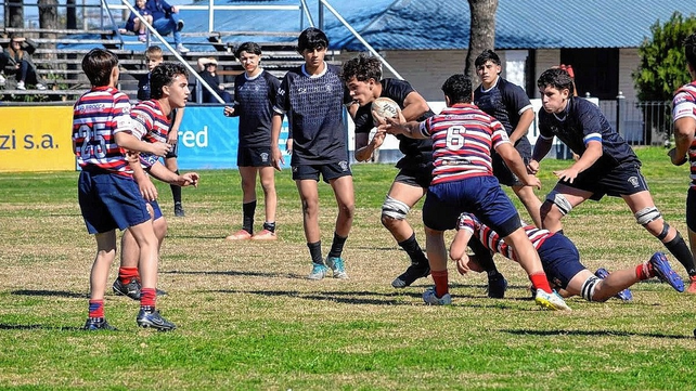 En barrio Las Delicias, Universitario de Santa Fe super&oacute; a Santa Fe Rugby y es puntero en M16.