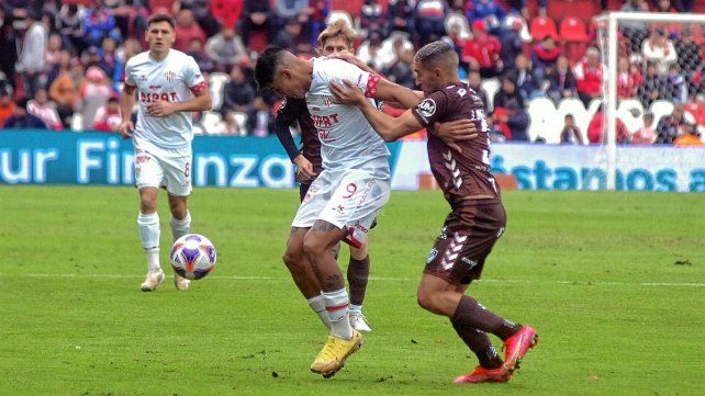 Unión accedería ceder a Junior Marabel a General Caballero.