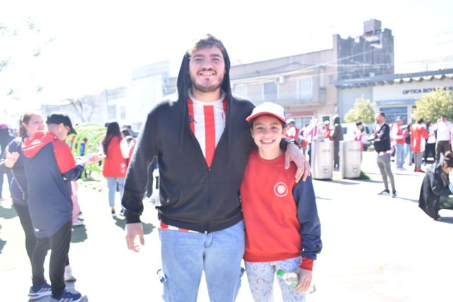 Las im&aacute;genes de los hinchas de Uni&oacute;n.