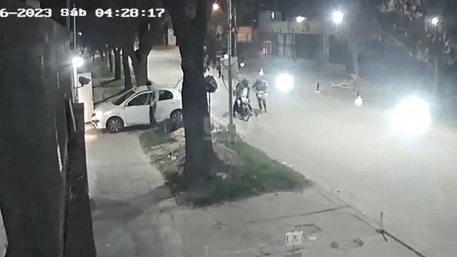 Así sucedió el violento intento de robo de un auto, en barri Irionda de la vecina ciudad de Santa Tomé