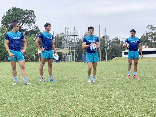 Mallía, Cinti, Albornoz y Santiago Carreras, que tiene chances de ser el 10 de Los Pumas en el amistoso ante Waratahs. 