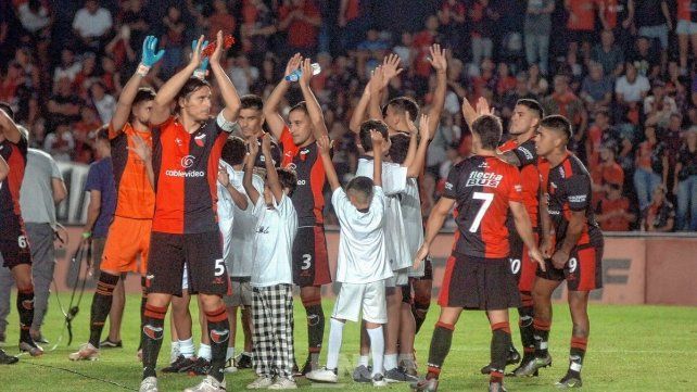 Colón buscará reencontrarse con la victoria en el Brigadier López ante Almagro. Colón buscará reencontrarse con la victoria en el Brigadier López ante Almagro.