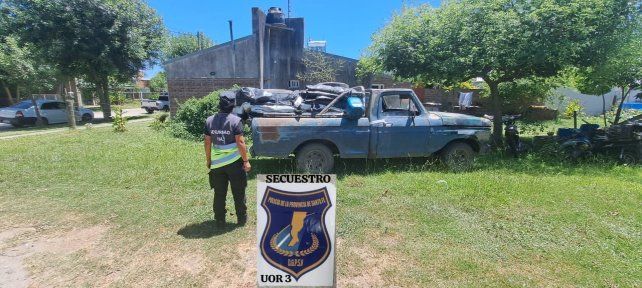 La camioneta secuestrada durante el operativo en Franck