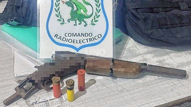 Una de las armas secuestradas a el violento detenido en barrio Nueva Pompeya