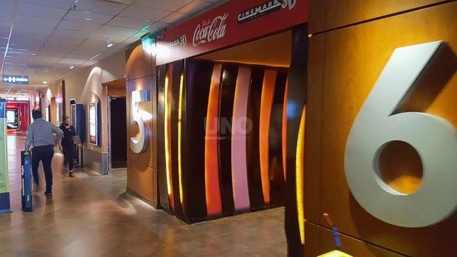 A casi un año de la última función, reabre el cine en la ciudad de Santa Fe 