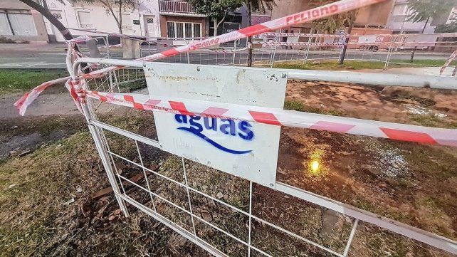 La zona en dónde se produjo el importante socavón hace unos años, fue vallado para nuevos trabajos por una pérdida domiciliaria