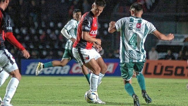 Lértora, capitán y pieza clave en Colón. Lértora, capitán y pieza clave en Colón.