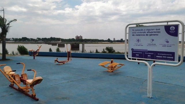 La señalética contiene información para actuar ante situaciones de violencia de género y forma parte del Plan Integrar.