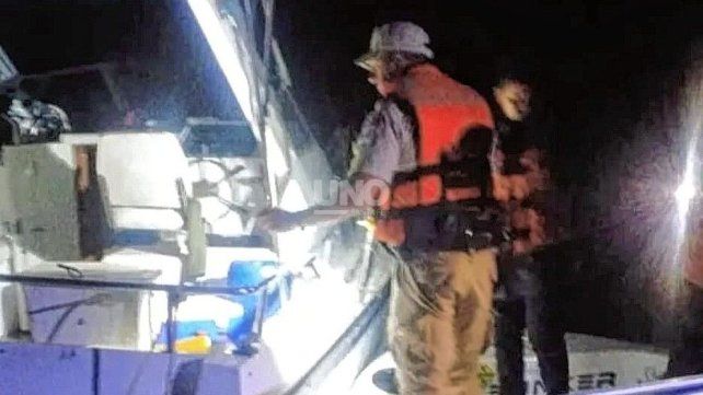 Búsqueda del guía de pesca y su hijo
