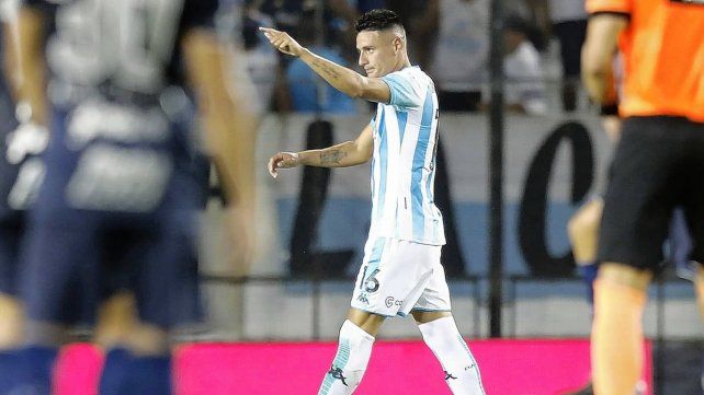 Medios partidarios de Racing revelan sondeos de Uni&oacute;n por Mauricio Mart&iacute;nez.