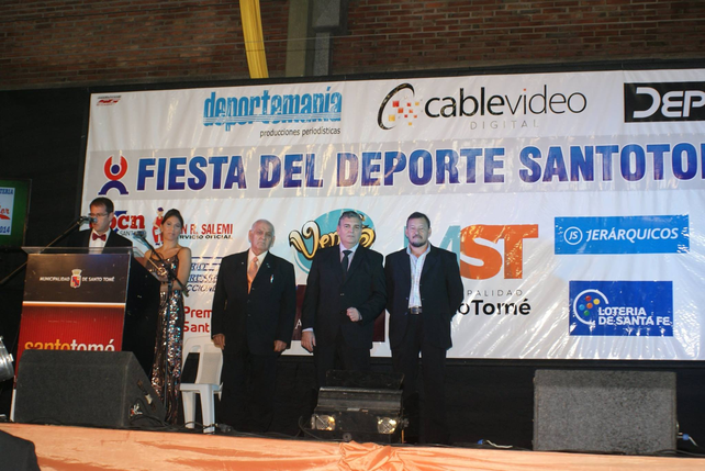 Julio César Rivero, junto a Luis Viñuela, Néstor Kurganoff y Luis Cueva fueron los creadores de la Fiesta del Deportes Santotomesino. Luego se sumó Juan Carlos Oldani.