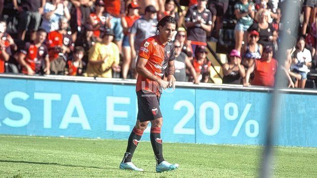 Jorge Ben&iacute;tez fue de lo mejorcito de Col&oacute;n en el empate ante Hurac&aacute;n en Santa Fe.