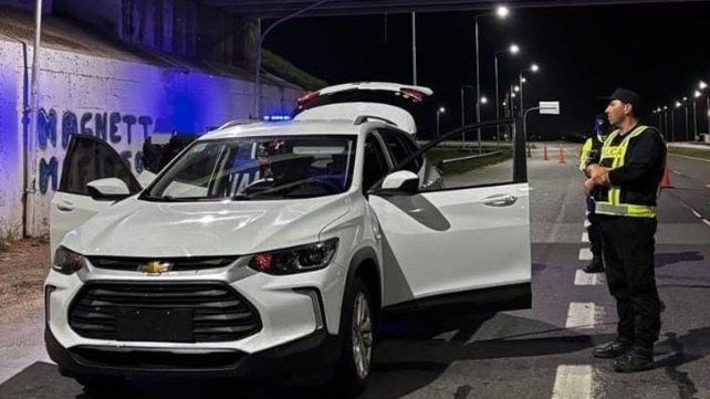  La identificación del Chevrolet estuvo motivada por la falta de chapa patente delantera. 