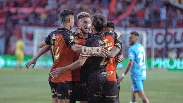 Col&oacute;n y Racing por ahora no se ponen de acuerdo respecto a los pases de Gonzalo Piovi y Tom&aacute;s Chancalay
