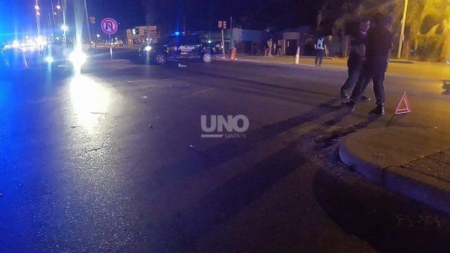 Peritos en el lugar del hecho. El niño sobrevivió desde el sábado hasta hoy en el Hospital Alassia. 
