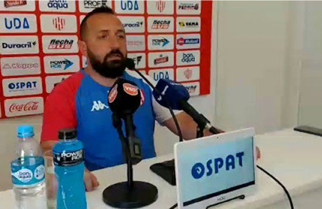 Santiago Calvo, m&eacute;dico de Uni&oacute;n, dio positivo de coronavirus