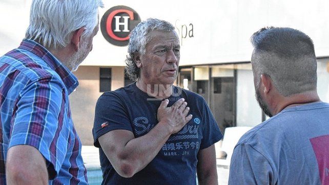 Pipo Gorosito fue presentado en conferencia como DT de Colón. Estuvo acompañada del vice 1º José Alonso. 