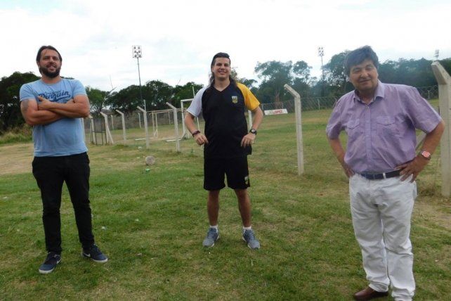 &nbsp;Montenegro y Acevedo junto a Juan Manuel Callone uno de los profesores deportivos de la instituci&oacute;n.