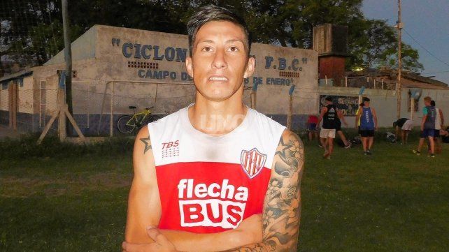 Marcelo Rol&oacute;n lleg&oacute; a Cicl&oacute;n Racing esta temporada de Liga Santafesina, tiene 23 a&ntilde;os y juega en la posici&oacute;n de 5.