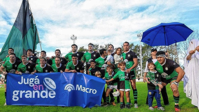 Juan Imhoff se despidi&oacute; en Duendes ante su familia y su gente en una emotiva jornada.