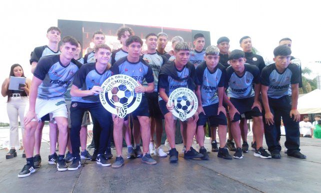 Cosmos FC ha hecho un gran trabajo en inferiores, y tuvo su merecido reconocimiento en Piedras Blancas.