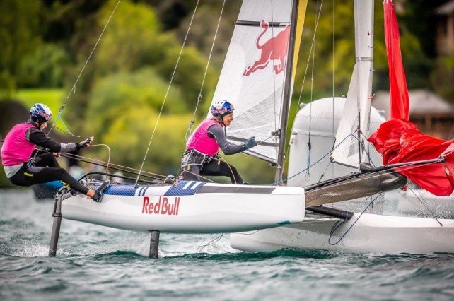 Santiago Lange y Cecilia Carranza encabezan el Campeonato Europeo de vela en Austria
