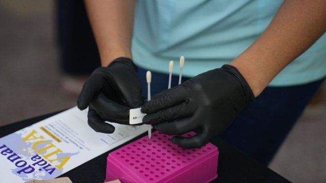 Día del Donante de Médula Ósea: Santa Fe, primera provincia en incorporar hisopado bucal para registro de donantes de médula  