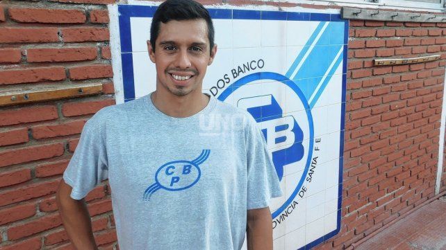El nadador santafesino representa a Banco Provincial de Santa Fe y no detiene los entrenamientos.