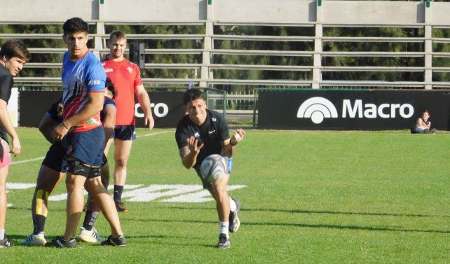 El trabajo de coordinación entre la pareja de medios y la tercera línea, otro punto de repaso en los anfitriones.